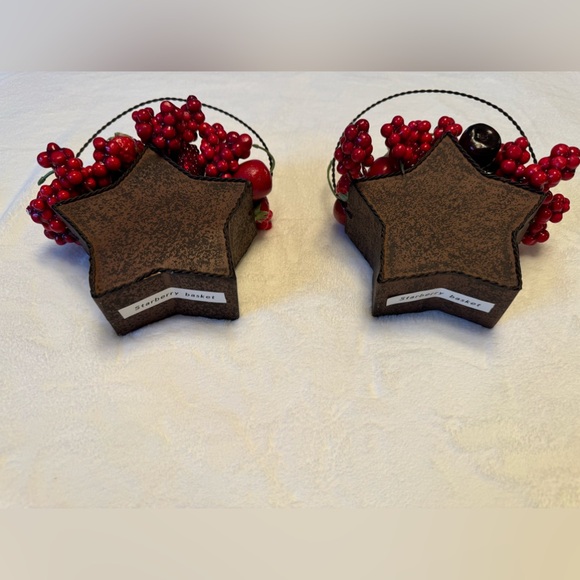 Vintage Holiday Berry Baskets Set Of 2 - Picture 5 of 7